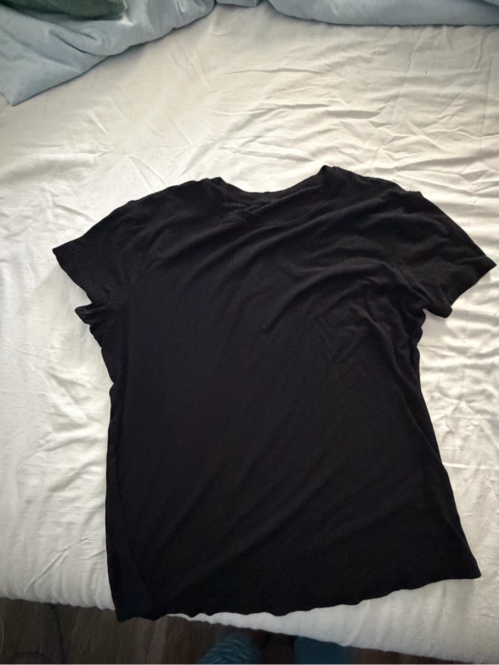 ALO Yoga Black Short Sleeve V-Neck Tee